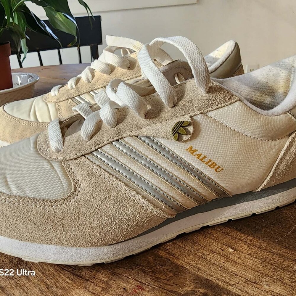 Vintage Adidas Malibu Sneakers – Size 6.5